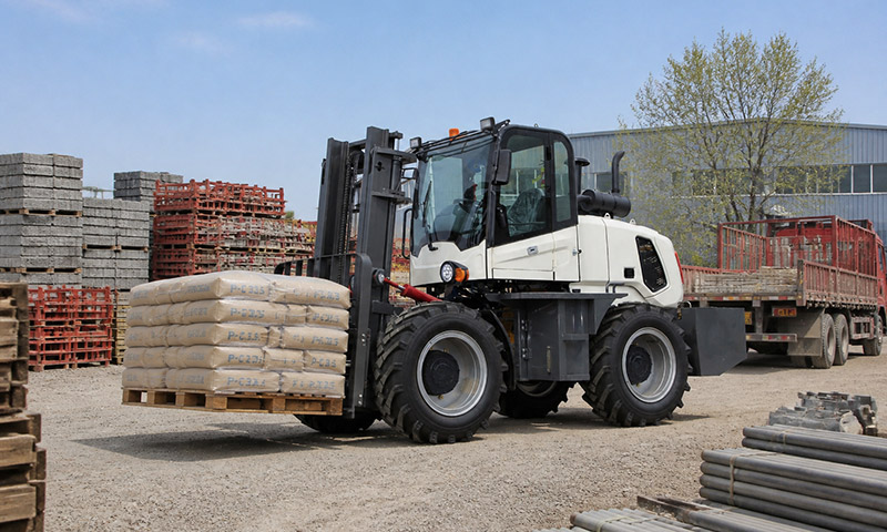 FD60‑RT Rough Terrain Forklifts for Precast Concrete Yard Handling