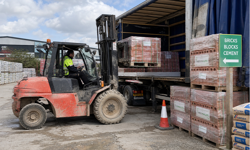 Rough Terrain Forklift for Building Materials Market Pallet Handling
